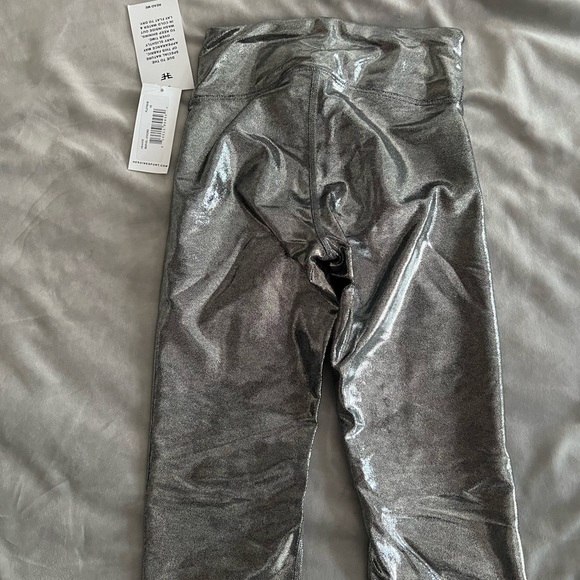 Heroine Sport MARVEL LEGGING [PLATINUM] size XS NWT - Picture 6 of 13